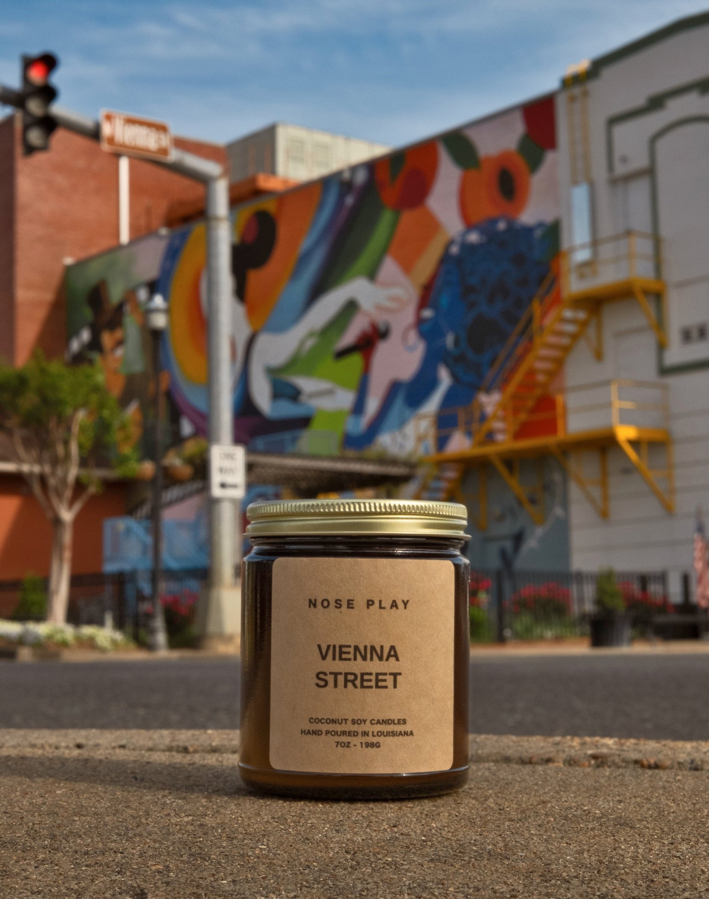 VIENNA STREET CANDLE