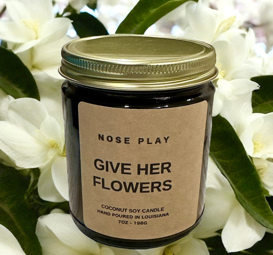 GIVE HER FLOWERS CANDLE