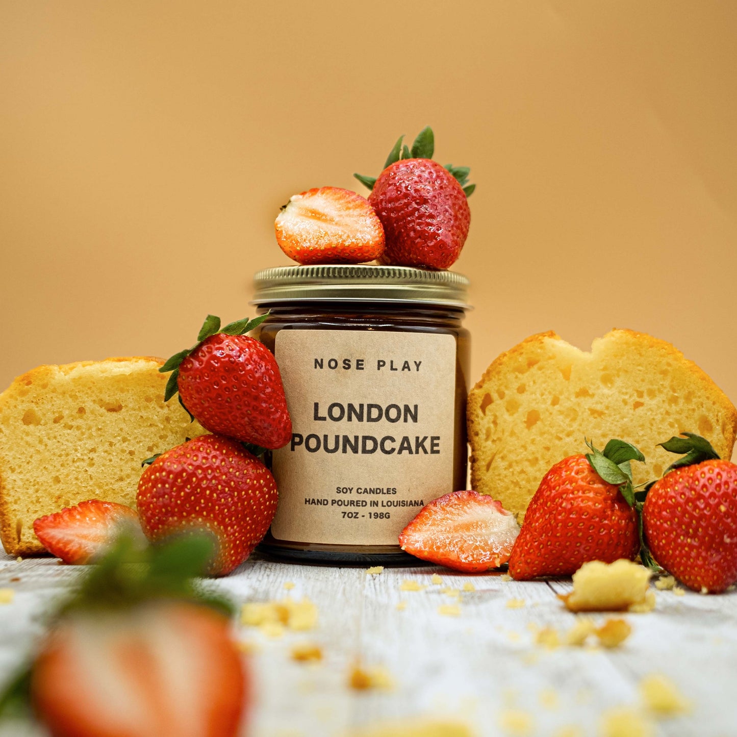 LONDON POUNDCAKE CANDLE